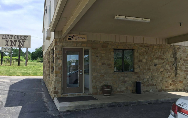 Salt Creek Inn