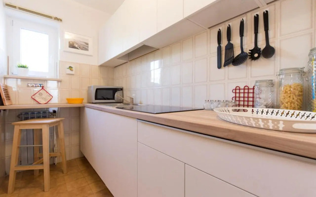 Captain's Apartment with Sea View