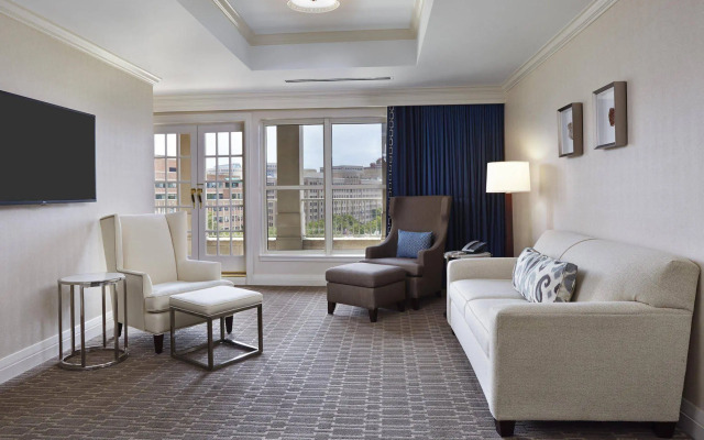 Hilton Alexandria Old Town