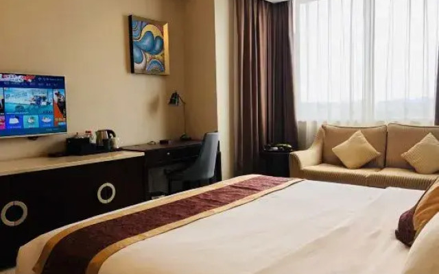 Hejiang Peninsula Hotel