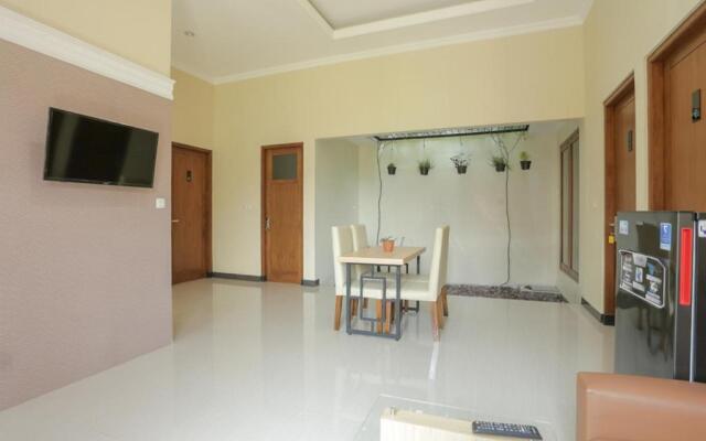 IDR Green Guest House Syariah by Reddoorz