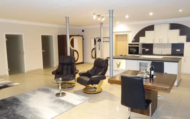 Apartment Panorama 2 near Airport