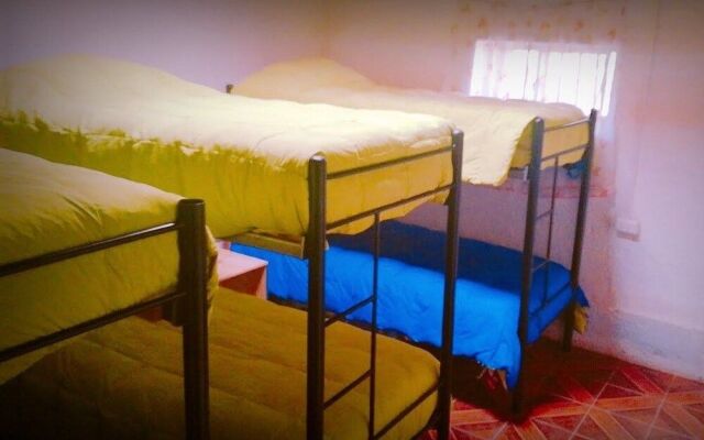 Yaalir At'mu - Hostel