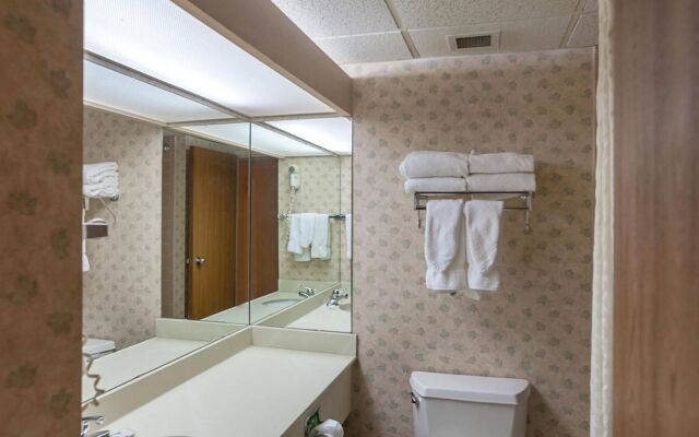 Clarion Hotel Desoto