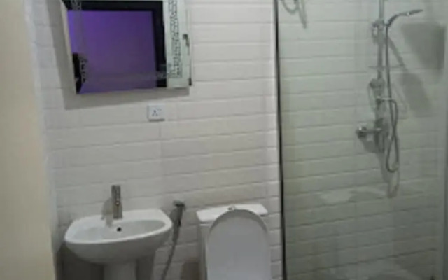 Time Oak Hotel and Suites Royale