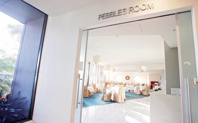 Golden Pebble Hotel