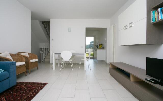 M58 - Marcelli, nuova villetta con giardino