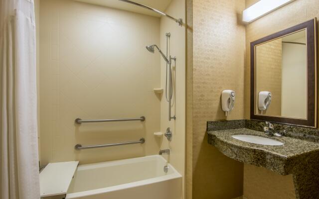 Holiday Inn Express Hotel & Suites Clovis by IHG