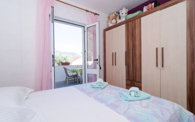 Leo's Room