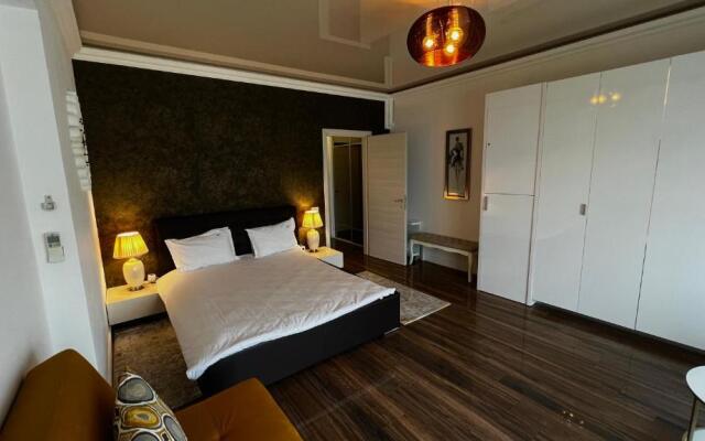 White Tower Mamaia, apartment privat - studio