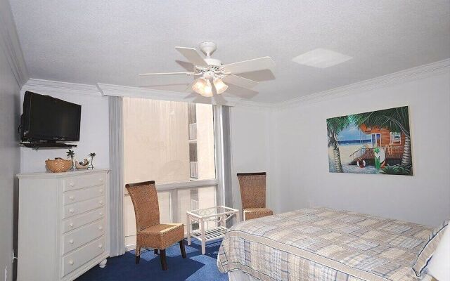 Shoreline 1116 Condo by RedAwning