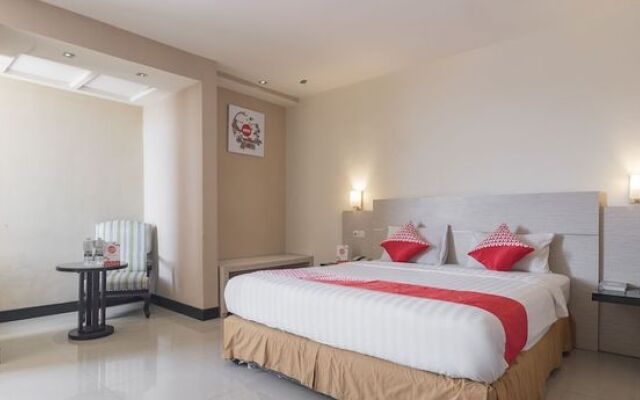 OYO 1081 Allson City Hotel Makassar