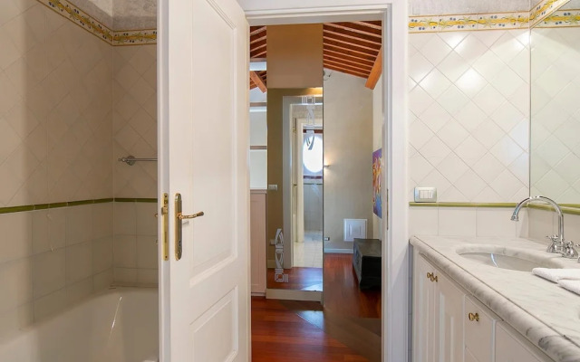 Villa Faccioli Magnolia With Shared Pool