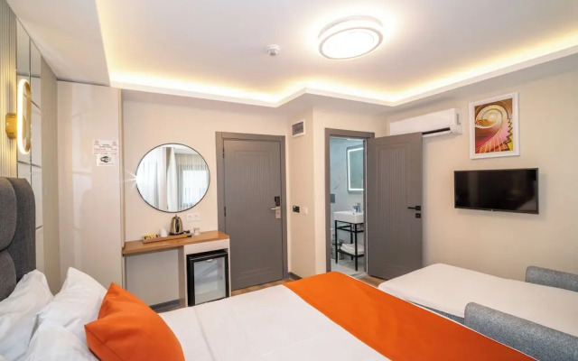 Отель Robin Hotel