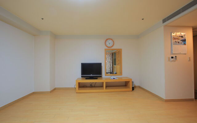 Mona Yongpyong Tower Condominium