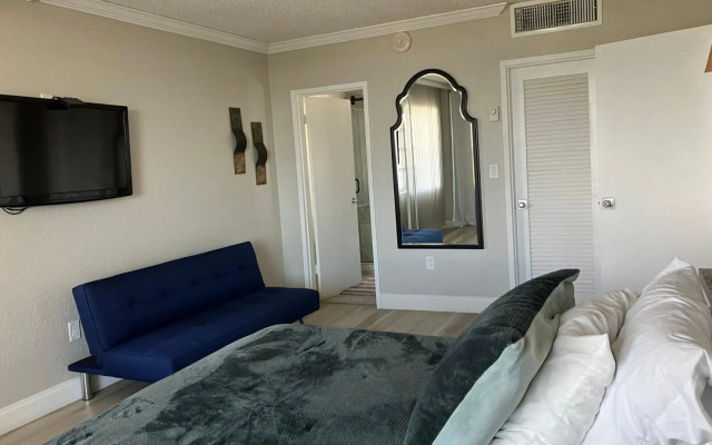 Ocean Manor Beach Hotel
