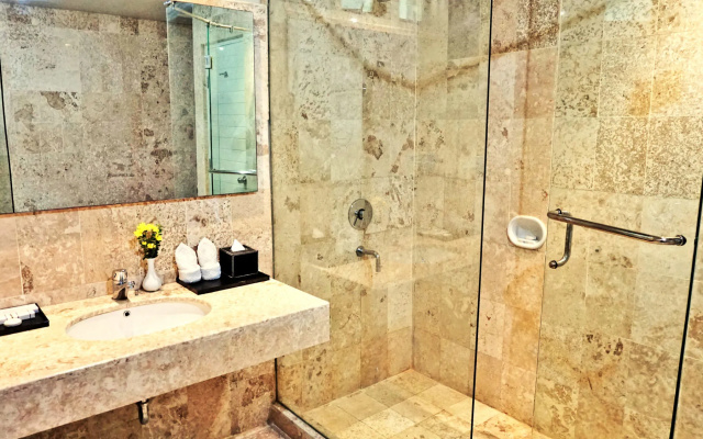 The Lerina Hotel Nusa Dua