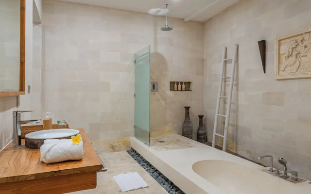 Luxury Villa K Central Seminyak