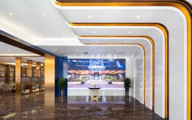Yitel Collection Hotel (Zhuanghe Municipal Government Xiangyang Road)