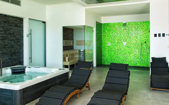 Villa Rita Pool & Spa