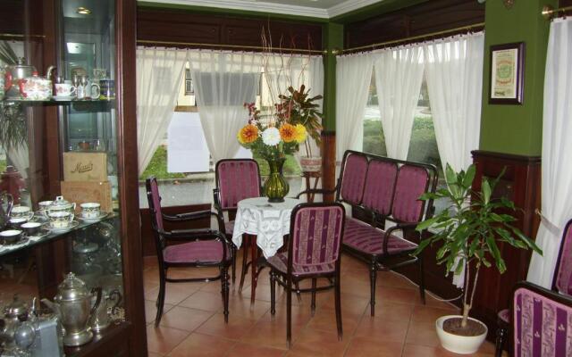 Adler Hotel