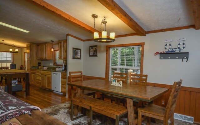 Knotty Pines 3 Bedroom House