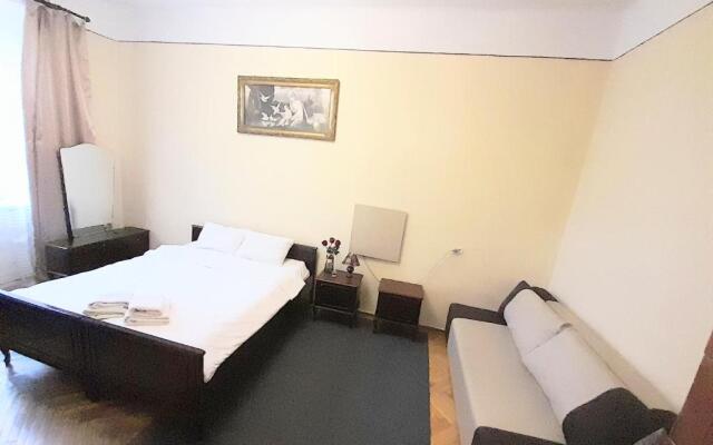 Apartment near the train station