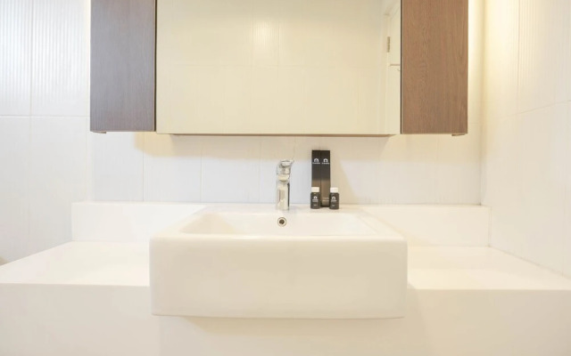 Cozy And Spacious 2Br Apartment At Simprug Park Residences