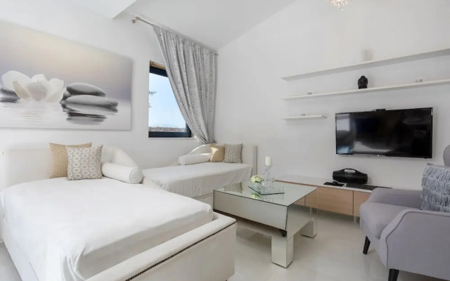 Dion Villa - Pool & Jacuzzi - Sleeps 4 - Zakynthos