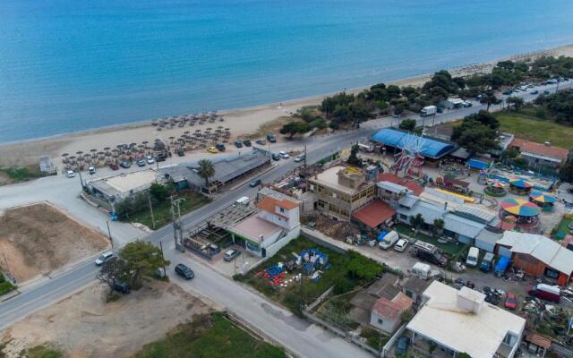 House 1 minute away from the beach
