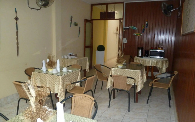 Huayruro Hostal