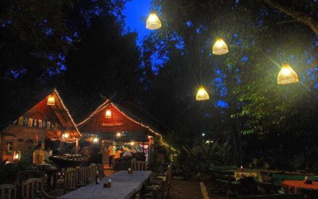 Country Lake Nature Lodge