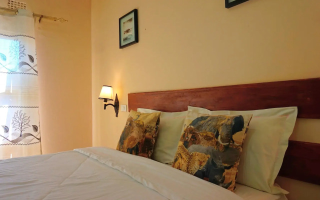 Tasha Lodge and Tours