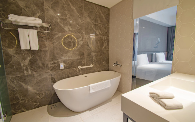 Golden Tulip FAB Hotel