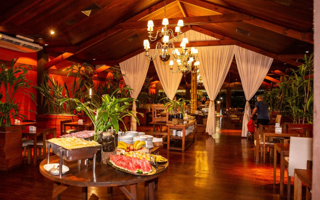 Raices Esturion Hotel