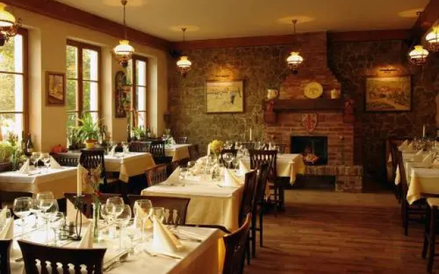 Il Gallo Nero Fekete Kakas tterem s Panzi