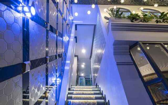 Vy Vy Airport Hotel