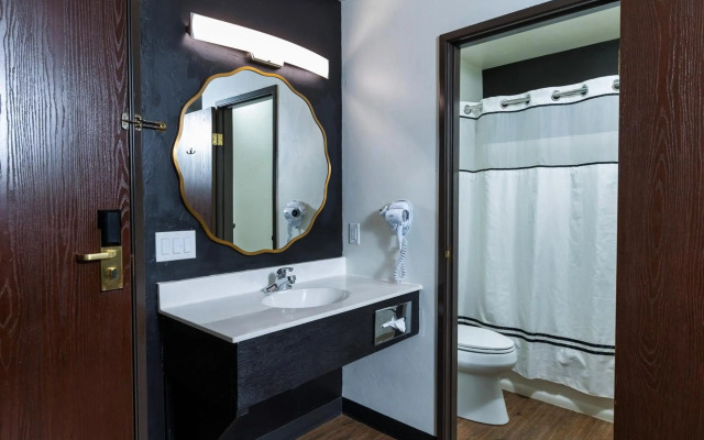 Hotel J Green Bay