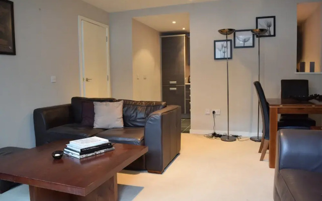 Lovely 2 Bedroom Apartment in Putney