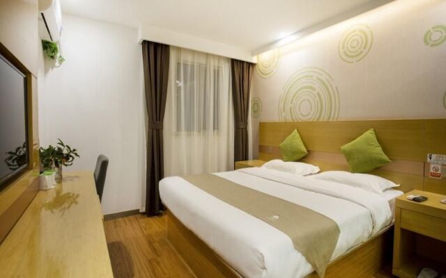 GreenTree Inn Road Subway Station Express Hotel