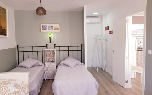 Lolita's house torre del oro