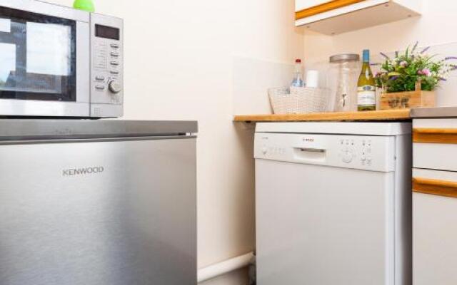 West Chiltington Village, 2 bedrooms & parking