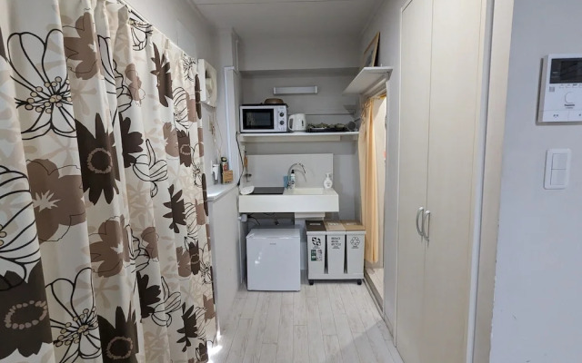 Koganeno-Mori Apartment