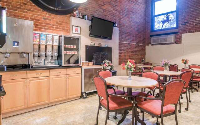 Econo Lodge Manchester