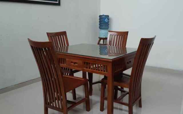 Full House Two BR at Emerald Villa Batu J6