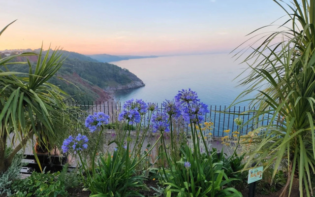 Rose Court Holiday Apartments