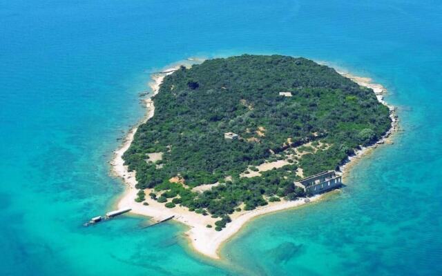 Apartment Rojnic - 3 Bedrooms Apartment