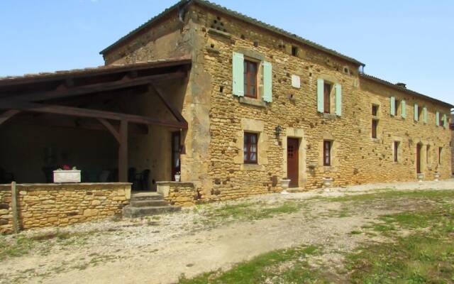 House With 4 Bedrooms in Soulaures, With Indoor Pool and Furnished Gar