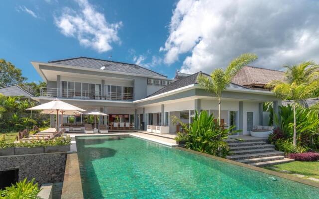 Villa IzaJay