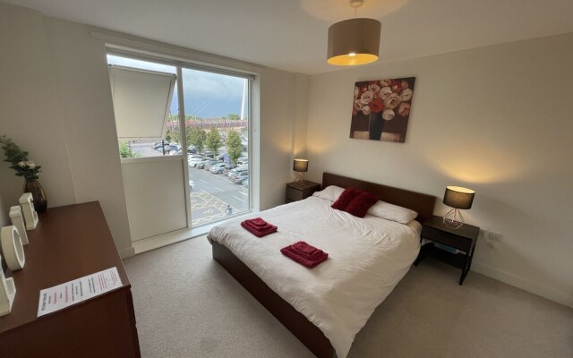 Luxury Brand New 6ppl Apartment, Cambridge Station